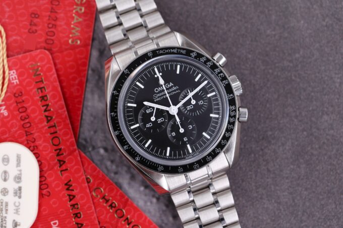 Omega Speedmaster Professional Moonwatch 002 Cal. 3861 Like New 2023 Double Sapphire