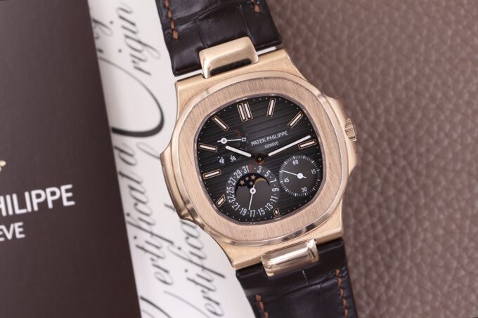 Patek Philippe Nautilus 5712R-001 Full Set Excellent Condition 2009