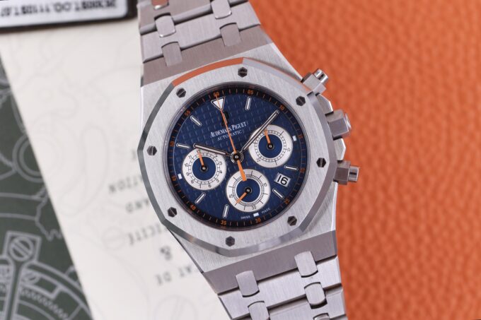 Audemars Piguet Royal Oak Chronograph 26300ST 07 Blue Dial Orange Hands Full Set Excellent Condition