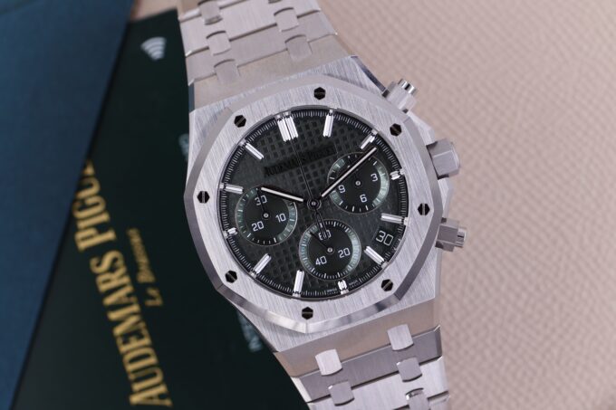 Audemars Piguet Royal Oak Chrono 26240ST.OO.1320ST.04 Green Dial NEW 2024