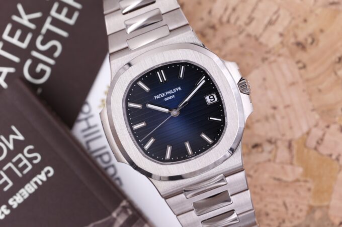 Patek Philippe Nautilus 5811/1G-001 NEW 2024 with stickers